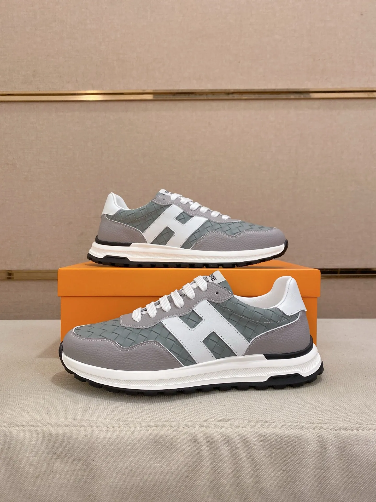 Men's clothing and shoes💰: 400💰《HERMES》【Original order·Version】Hermès; top 🔝purchasing agent🔍🔍men's latest 🇺🇸 counter sales simultaneously, imported from Italy original ▲▲cowhide ▲▲ (highlighting the high End, Nobility, Grade) Exquisite workmanship (Imported water-dyed sheepskin lining from Italy) Sole: Original sole provided by the original factory, ⚠️Exclusive double-layer activity, TPR, molded outsole; super comfortable Code number: 38-44